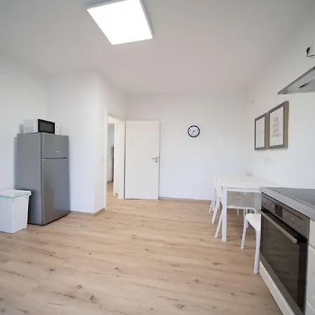 Schickes 2-Zimmer Apartment Mit Wifi Coblenza